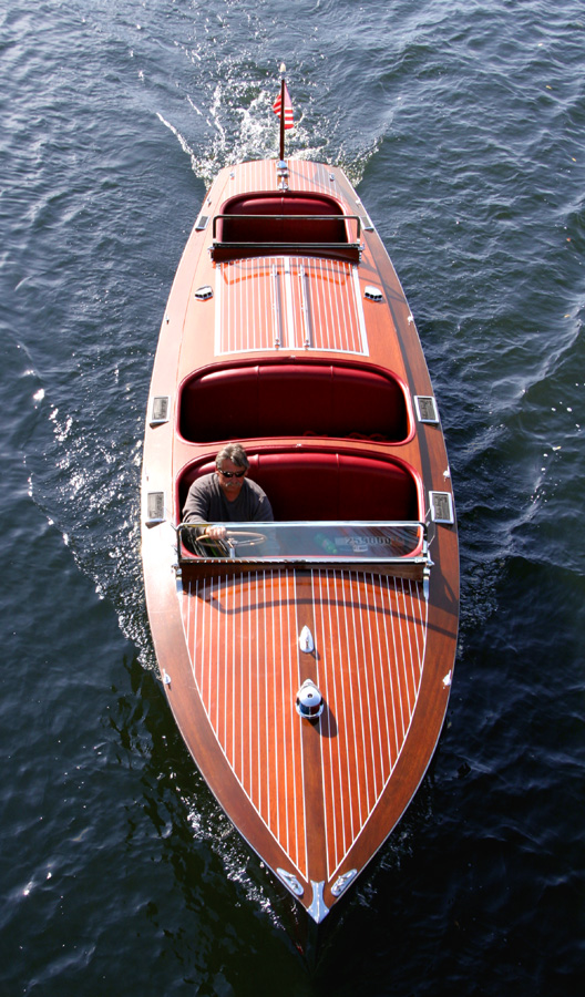 1937 25' Chris Craft Triple Cockpit front deck