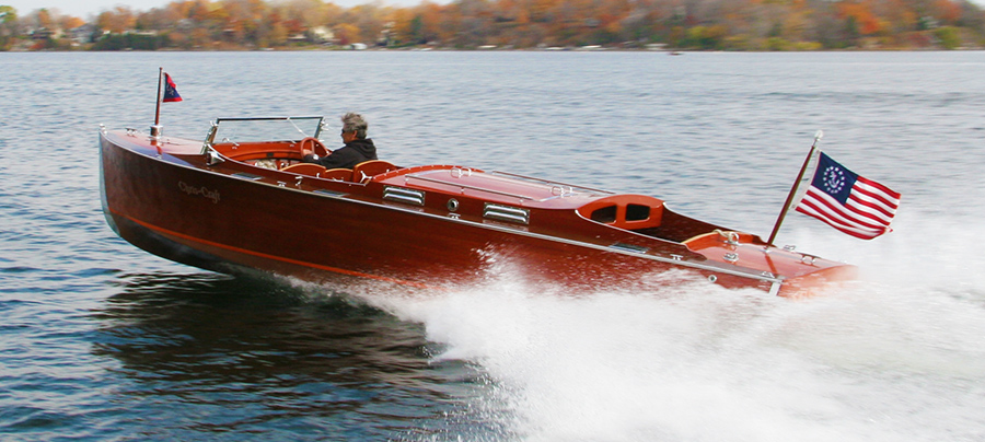 1928 26' Chris Craft Triple Cockpit going fast