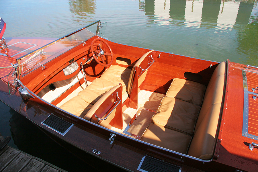 26 foot Chris Craft Triple Cockpit seats