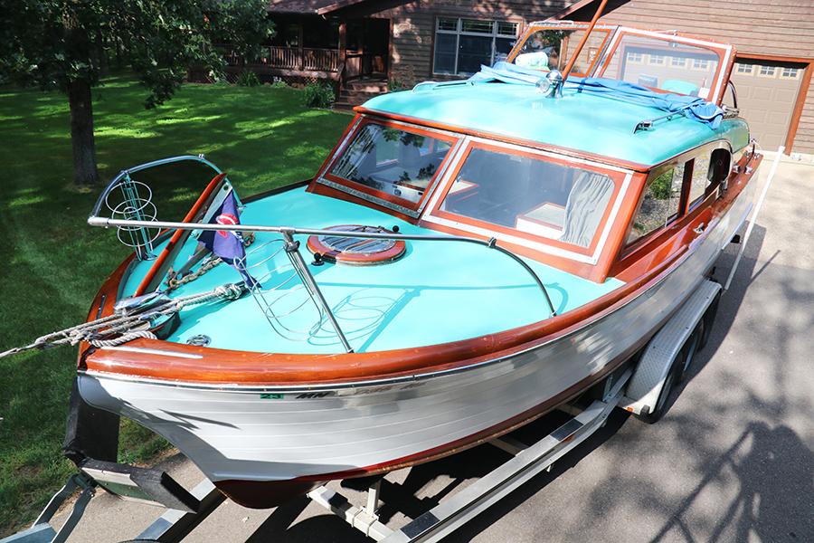 Classic Chris Craft Cabin Cruiser