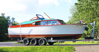 1957 28' Chris Craft Flybridge Sedan Cruiser for sale