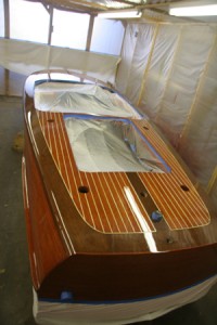 varnish-booth-for-wooden-boat-300px-22k