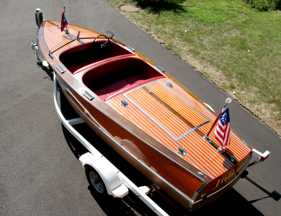 Classic Chris Craft 1942 17' Special Runabout for Sale
