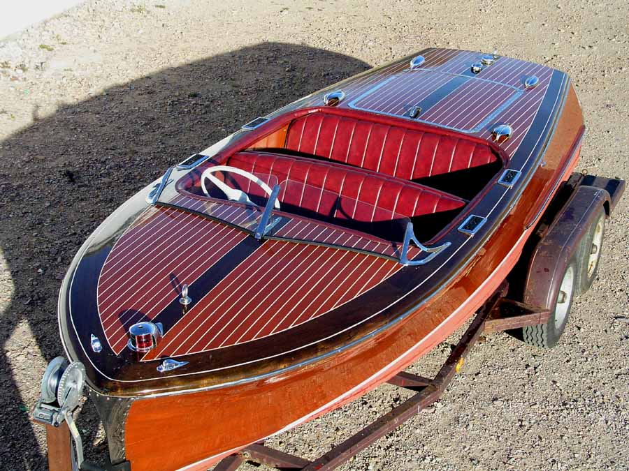 1949 Chris Craft 17' Deluxe Runabout