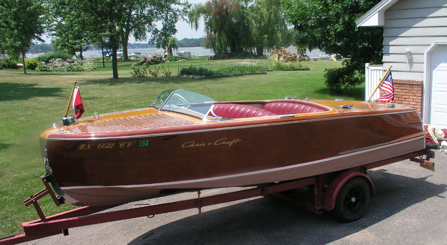 1950 18 ft Chris Craft Riviera Runabout