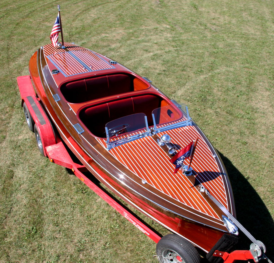 19 ft Chris Craft Barrel Back for Sale