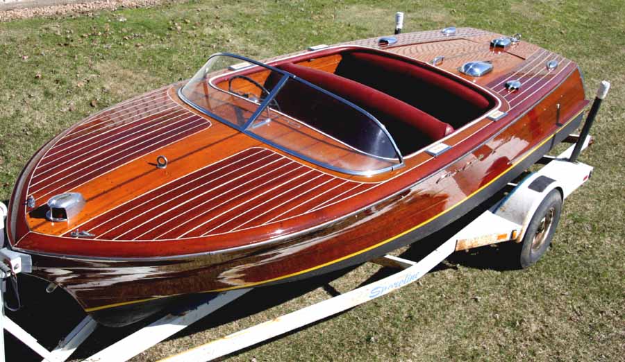 1956 19 ft Chris Craft Capri