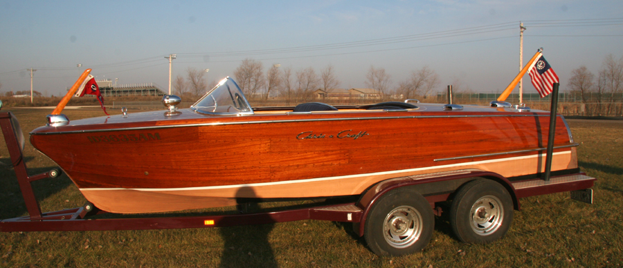 1957 19' Chris-Craft Capri