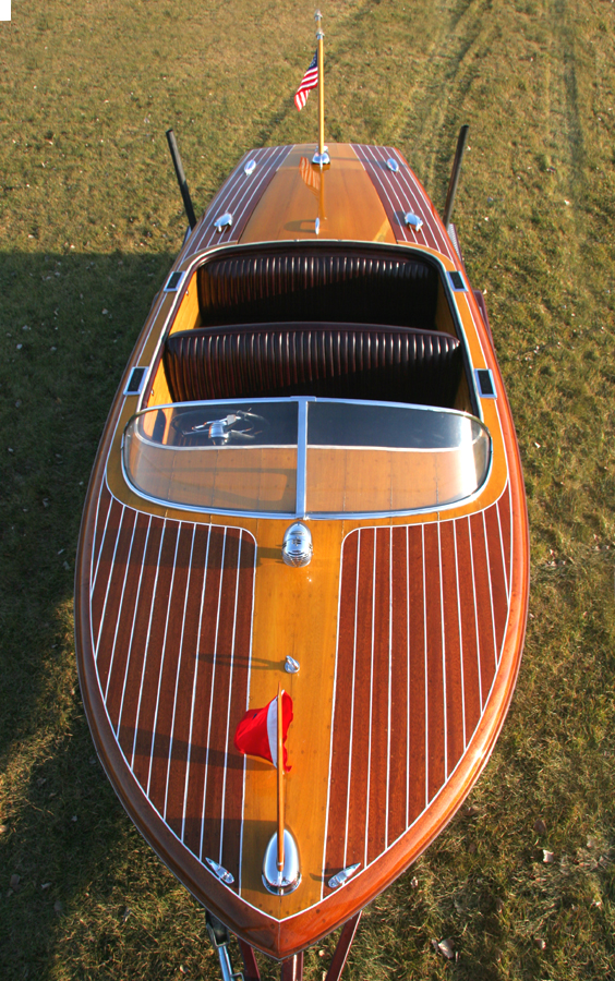 1957 19ft Chris Craft Capri