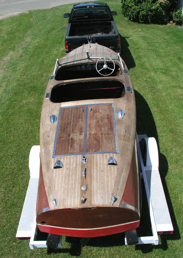 1942 19' Chris-Craft Custom Runabout ( Barrel Back )