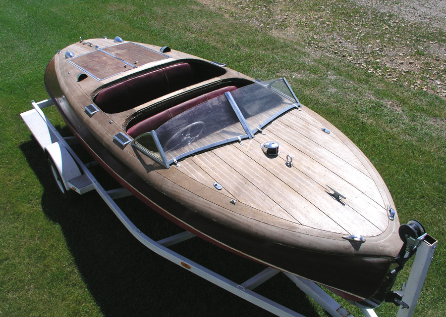 Classic Boats - 19 ft Barrel Back