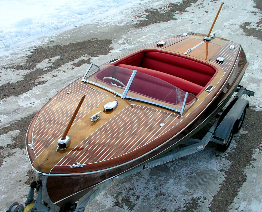 20 ft Chris Craft Custom Runabout